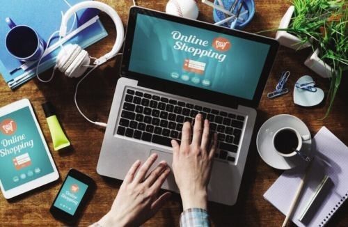 最后來說一個正能量的故事，一個關(guān)于兩代人理性消費理性投資的故事。