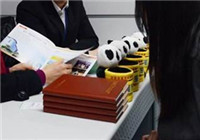 賣房留學(xué)月薪五千，出國到底值不值？